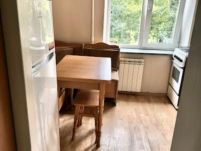 квартира за адресою Введенська вул., 42