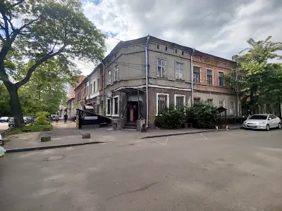 коммерческая по адресу 1-й Разумовский пер., 8