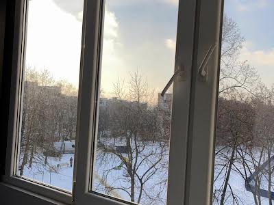 квартира за адресою Ферганська вул., 33а