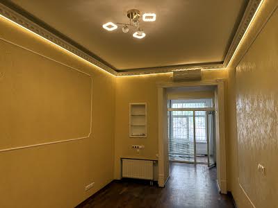 квартира за адресою Гоголівська вул., 10
