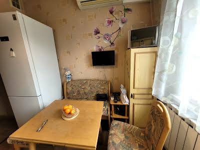 квартира за адресою Ризька вул., 16