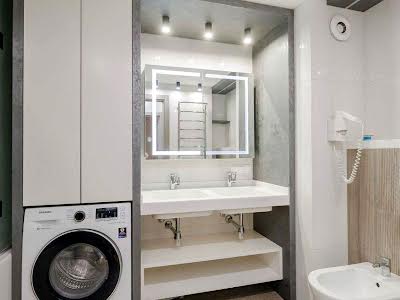 квартира за адресою Регенераторна вул., 4
