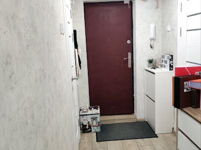 квартира за адресою Райдужна вул., 13-В