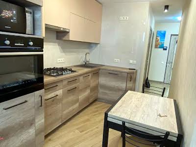 квартира за адресою Кловський узвіз, 18