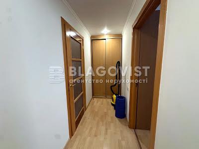 квартира по адресу Миколи Соловцова ул., 3