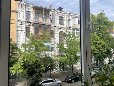 квартира за адресою Костянтинівська вул., 37