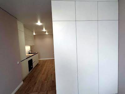 квартира за адресою Зарічна вул., 4