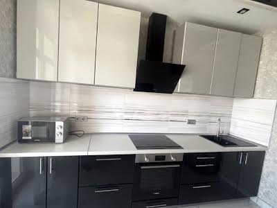 квартира за адресою Драгоманова вул., 10
