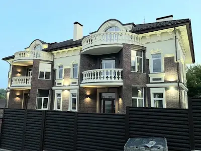дом по адресу Миколи Миклухи-Маклая ул. (Дежнєва), 5