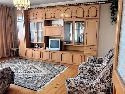 квартира за адресою Урожайна вул., 16