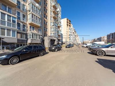 комерційна за адресою Метрологічна вул., 58