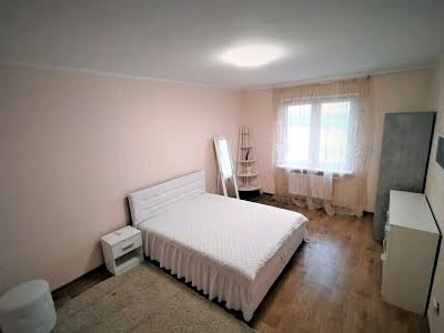 квартира за адресою Ревуцького вул., 54