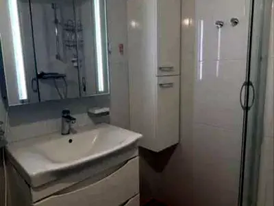 квартира за адресою Ревуцького вул., 21