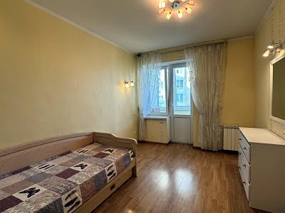 квартира за адресою Микільсько-Слобідська вул., 6-Б