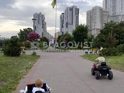 квартира за адресою Київ, Драгоманова вул., 31-Б