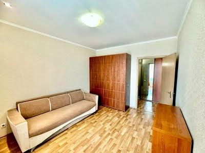 квартира по адресу Миколы Бажана просп., 12