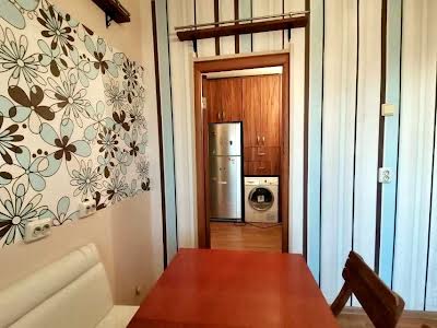 квартира за адресою Автозаводська вул., 61