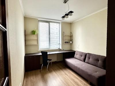 квартира за адресою Урлівська вул., 23а