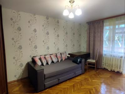 квартира по адресу Леси Украинки бульв., 12