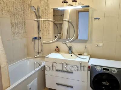квартира за адресою Регенераторна вул., 4 к5