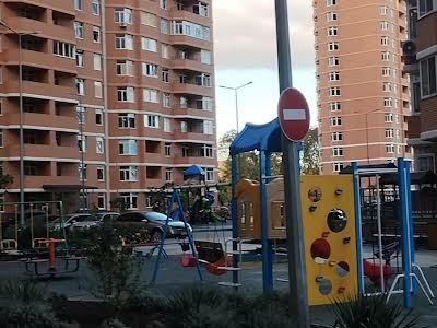 комерційна за адресою Овідіопольська дорога вул., 3