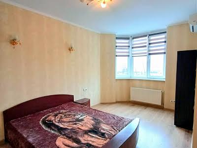 квартира за адресою Братська вул., 12