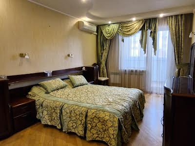 квартира по адресу Гонгадзе Георгия просп. (Советской Украины), 18-Ж