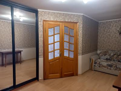 квартира за адресою Анни Ахматової вул., 3-А