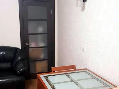 квартира за адресою Дениса Рачінського вул. (Комбінатна), 25