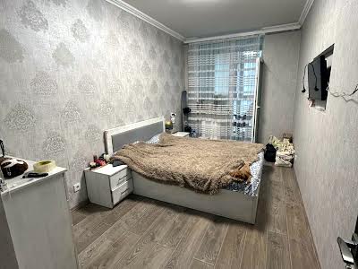 квартира за адресою Київ, Драгоманова вул., 2