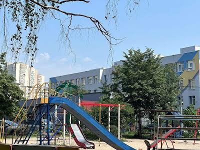 квартира за адресою Київ, Драгоманова вул., 31