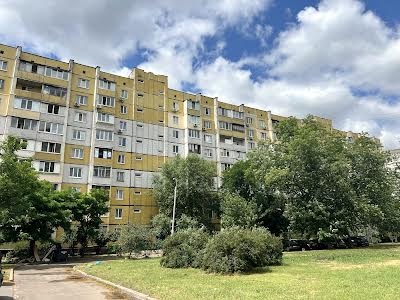 квартира за адресою Рональда Рейгана вул., 11-А