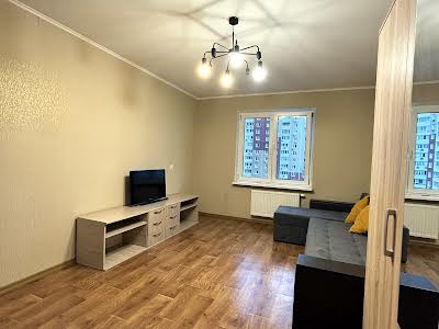 квартира за адресою Сергія Данченка вул., 5