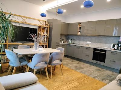 квартира за адресою Дмитрівська вул., 56а