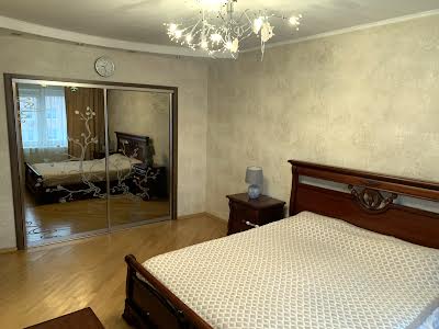 квартира за адресою Феодосійський пров., 14-А