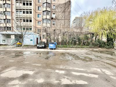 квартира за адресою Князя Володимира Великого просп., 126