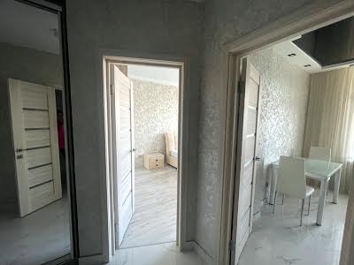 квартира за адресою Драгоманова вул., 10