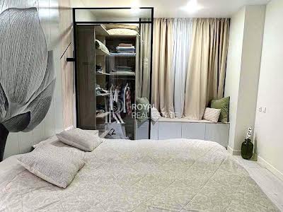 квартира за адресою Регенераторна вул., 4