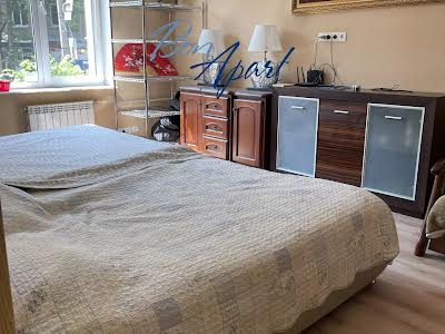 квартира за адресою Лондонська вул. (Пітерська), 7