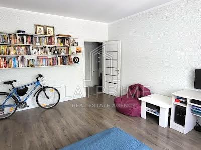 квартира за адресою Метрологічна вул., 111