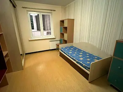квартира за адресою Ревуцького вул., 4