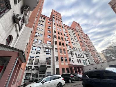 квартира за адресою Шота Руставелі вул., 44