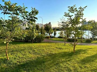 квартира за адресою Ревуцького вул., 40-Б