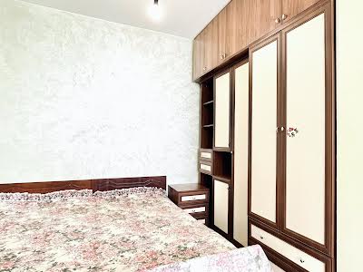 квартира по адресу Вишнева ул., 25