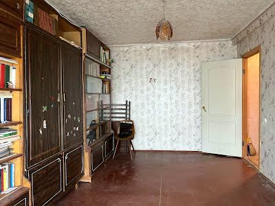 квартира за адресою Українка, Дніпровський просп., 8
