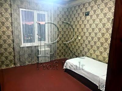 квартира за адресою Срібнокільська вул., 8