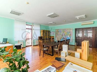 комерційна за адресою Павла Загребельного вул. (Миколи Раєвського), 5