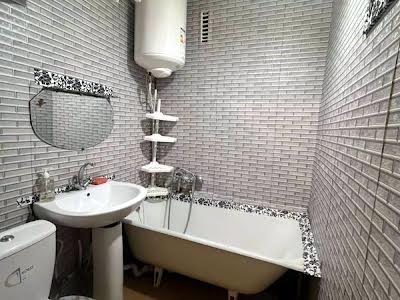 квартира за адресою Космонавтів вул., 48