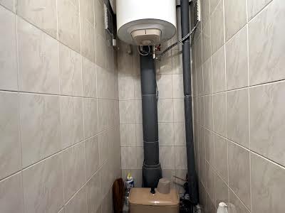 квартира за адресою Автозаводська вул., 93