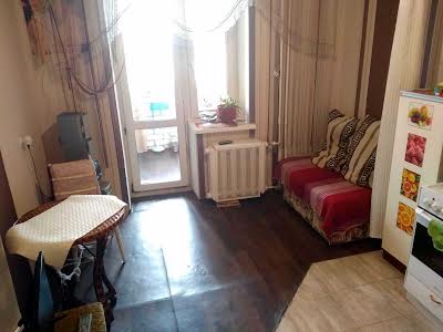 квартира за адресою Ревуцького вул., 5